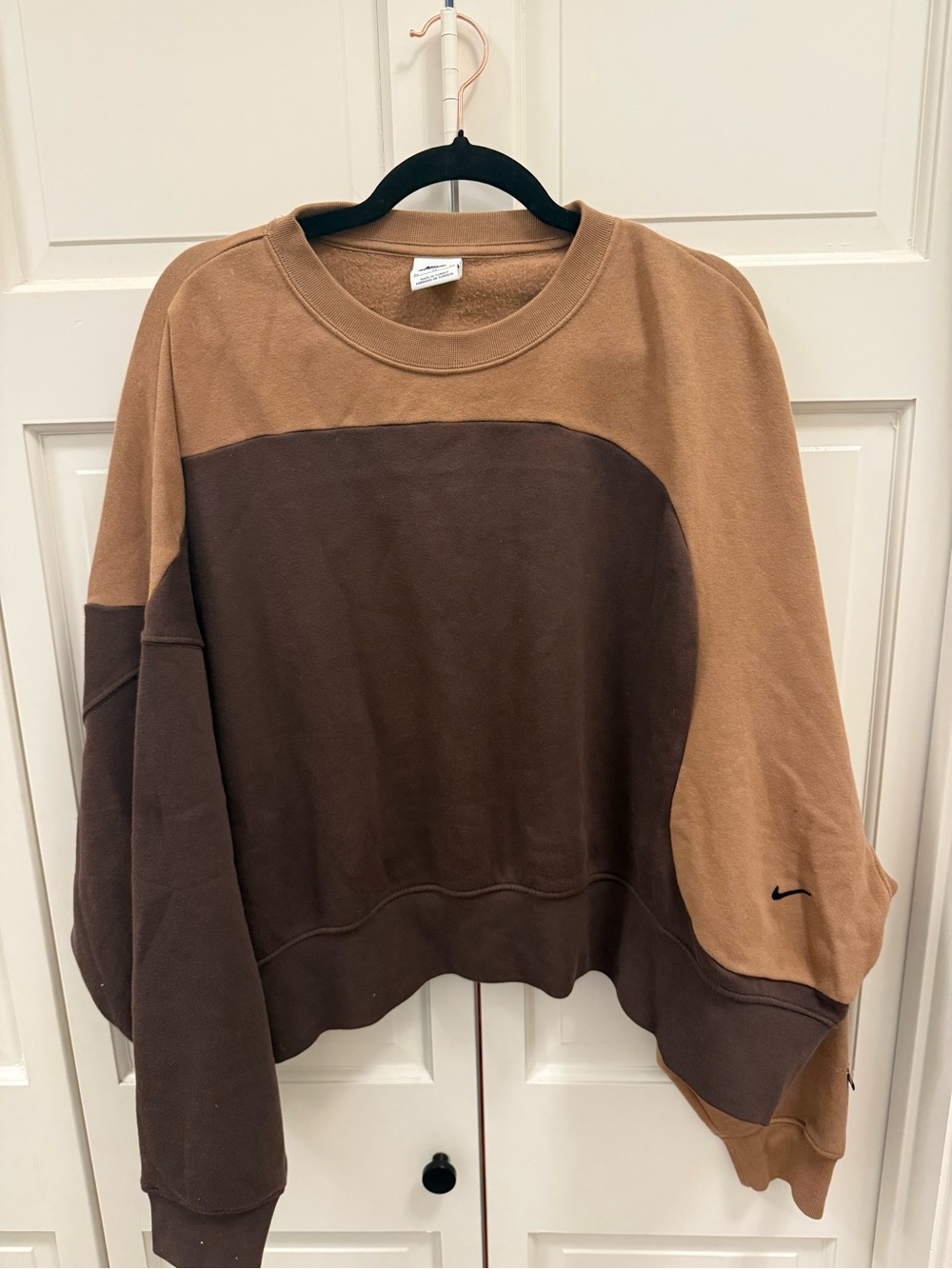 Nike Two-Tone Brown and Tan Colorblock Crewneck Sweatshirt